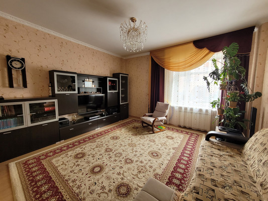 Продам двухкомнатную (2-комн.) квартиру, Дунина-Горкавича ул, 8, Ханты-Мансийск г