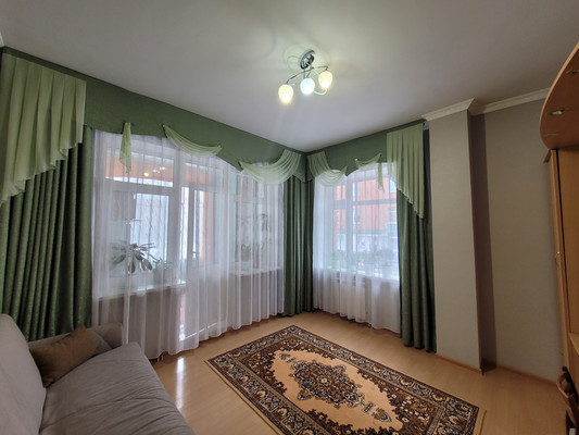 Продам двухкомнатную (2-комн.) квартиру, Дунина-Горкавича ул, 8, Ханты-Мансийск г