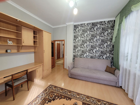 Продам двухкомнатную (2-комн.) квартиру, Дунина-Горкавича ул, 8, Ханты-Мансийск г