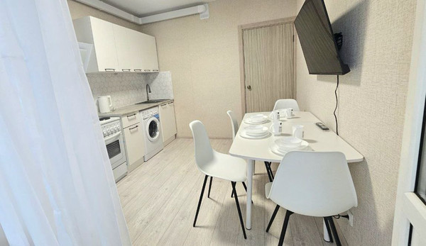 Сдам двухкомнатную (2-комн.) квартиру, им. Героя Советского Союза Якова Кобзаря ул, 17, Краснодар г