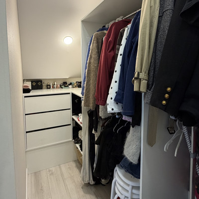 Продам трехкомнатную (3-комн.) квартиру, Парк Апрель ул, 42, Апрелевка г