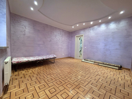 Продам трехкомнатную (3-комн.) квартиру, им. Достоевского ул, 84/1, Краснодар г