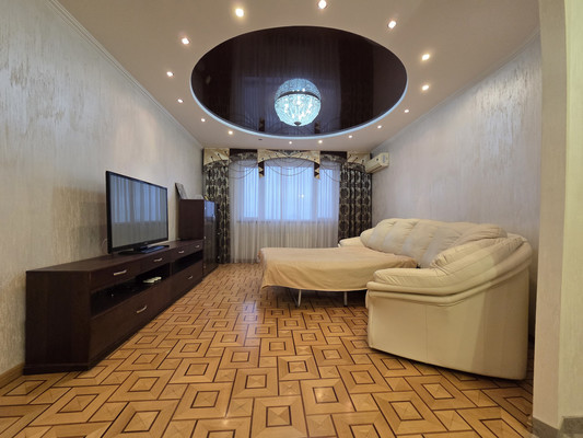 Продам трехкомнатную (3-комн.) квартиру, им. Достоевского ул, 84/1, Краснодар г
