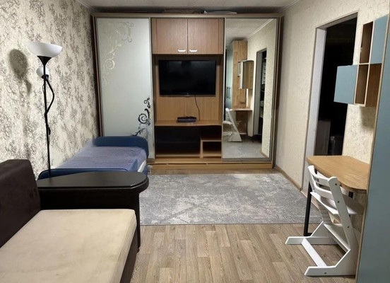 Продам однокомнатную (1-комн.) квартиру, Киевская ул, 128, Симферополь г