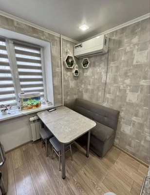 Продам однокомнатную (1-комн.) квартиру, Киевская ул, 128, Симферополь г