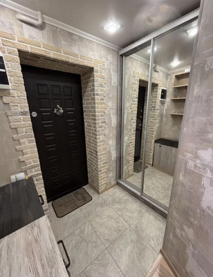 Продам однокомнатную (1-комн.) квартиру, Киевская ул, 128, Симферополь г