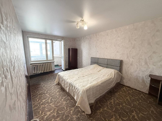 Продам однокомнатную (1-комн.) квартиру, Ростовская ул, 21, Симферополь г