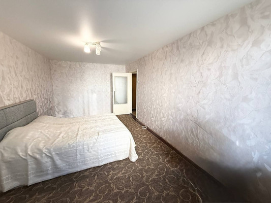 Продам однокомнатную (1-комн.) квартиру, Ростовская ул, 21, Симферополь г