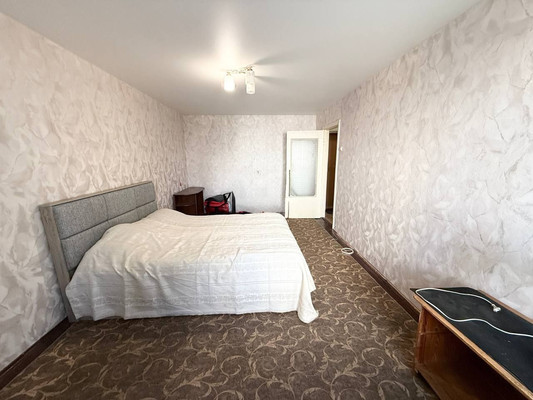 Продам однокомнатную (1-комн.) квартиру, Ростовская ул, 21, Симферополь г