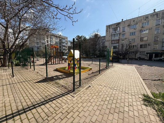 Продам однокомнатную (1-комн.) квартиру, Ростовская ул, 21, Симферополь г