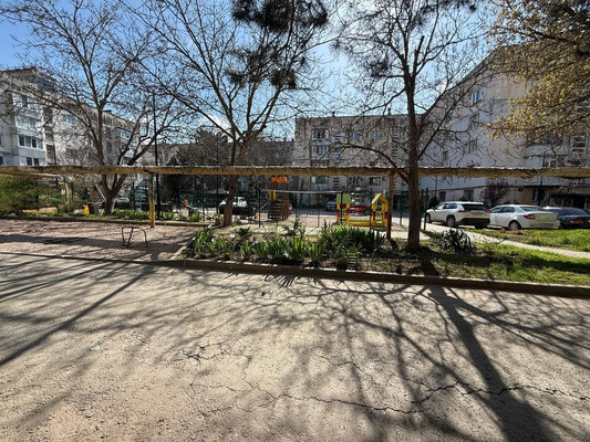 Продам однокомнатную (1-комн.) квартиру, Ростовская ул, 21, Симферополь г