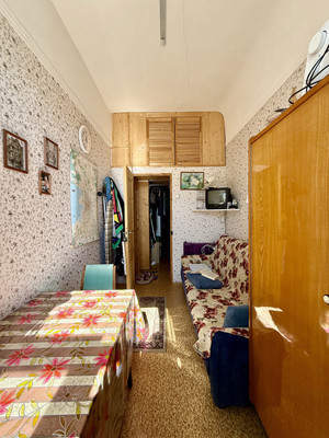 Продам 2-комн. в 5-комн. квартире, Выборгская ул, 4, Санкт-Петербург г