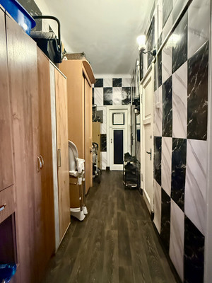 Продам 2-комн. в 5-комн. квартире, Выборгская ул, 4, Санкт-Петербург г