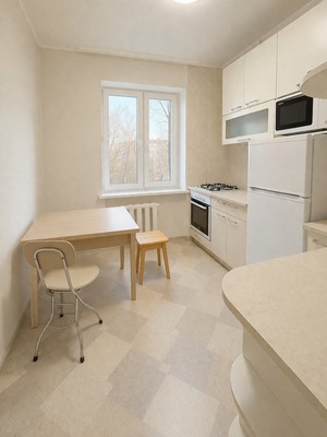 Продам двухкомнатную (2-комн.) квартиру, Воровского ул, 60, Симферополь г