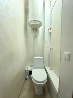 Продам двухкомнатную (2-комн.) квартиру, Воровского ул, 60, Симферополь г