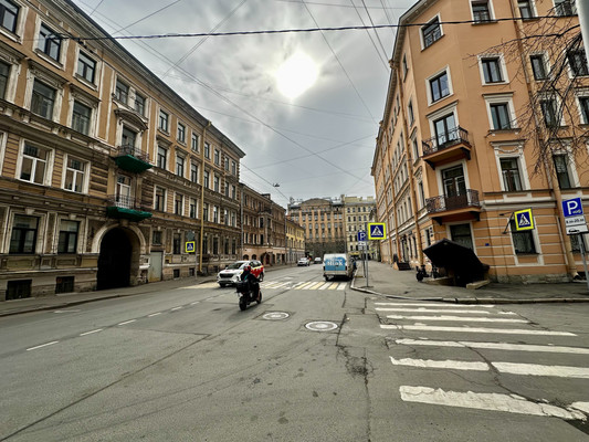 Продам трехкомнатную (3-комн.) квартиру, Солдатский пер, 5, Санкт-Петербург г