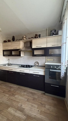 Продам трехкомнатную (3-комн.) квартиру, Кирпичная ул, 6а, Йошкар-Ола г