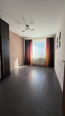 Продам трехкомнатную (3-комн.) квартиру, Кирпичная ул, 6а, Йошкар-Ола г