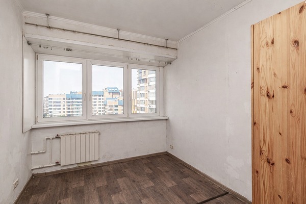 Продам трехкомнатную (3-комн.) квартиру, Ленинский пр-кт, 102, Москва г