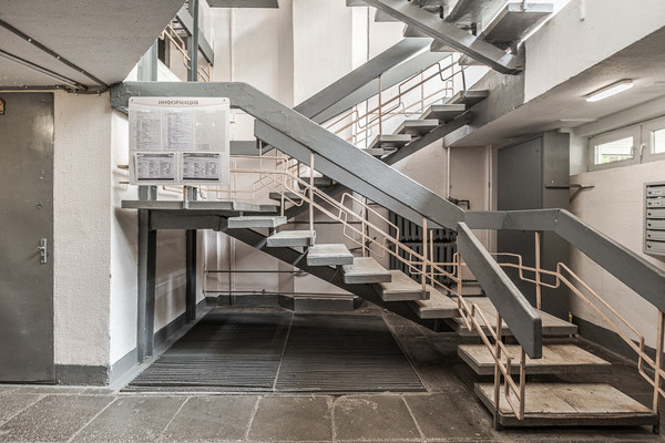 Продам трехкомнатную (3-комн.) квартиру, Ленинский пр-кт, 102, Москва г