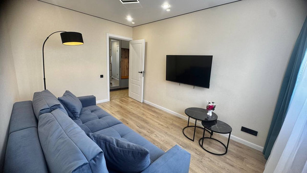 Продам двухкомнатную (2-комн.) квартиру, Наличная ул, 45к1, Санкт-Петербург г