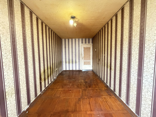 Продам двухкомнатную (2-комн.) квартиру, Т.Идарова ул, 3, Нальчик г