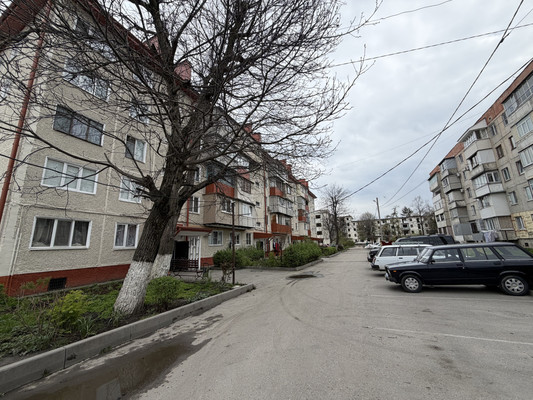 Продам двухкомнатную (2-комн.) квартиру, Т.Идарова ул, 3, Нальчик г