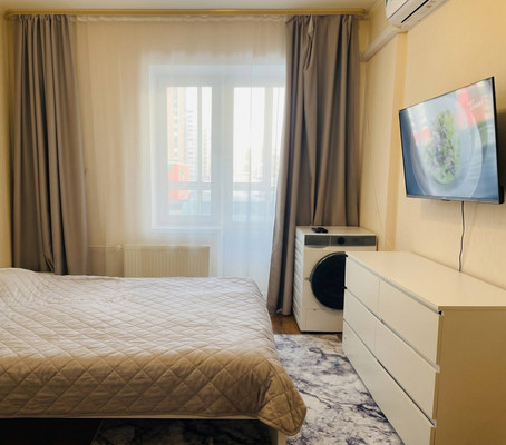 Продам однокомнатную (1-комн.) квартиру, Вертолетная (Зенино ЖК Самолёт мкр.) ул, 4к1, Люберцы г