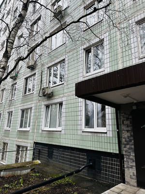 Продам трехкомнатную (3-комн.) квартиру, Исаковского ул, 14к1, Москва г
