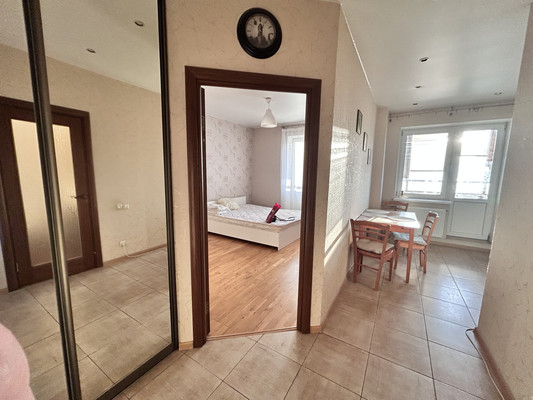 Продам однокомнатную (1-комн.) квартиру, Есенина ул, 1к1, Санкт-Петербург г