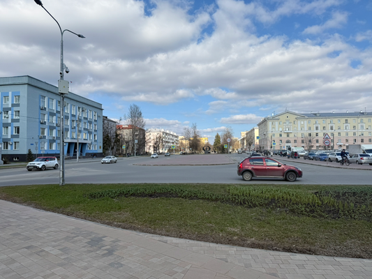 Продам трехкомнатную (3-комн.) квартиру, Коминтерна ул, 127, Нижний Новгород г