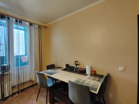 Продам трехкомнатную (3-комн.) квартиру, Маршала Жукова пр-кт, 25/1, Ростов-на-Дону г