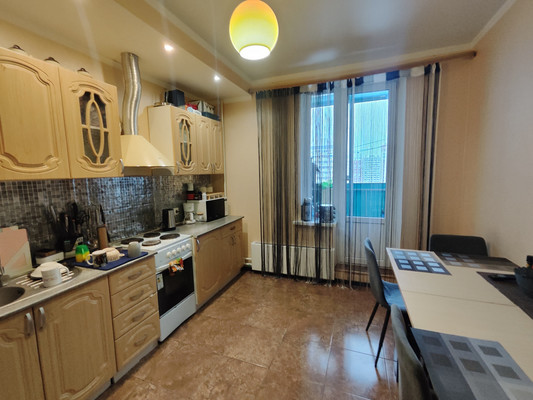 Продам трехкомнатную (3-комн.) квартиру, Маршала Жукова пр-кт, 25/1, Ростов-на-Дону г