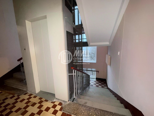 Продам двухкомнатную (2-комн.) квартиру, Правды ул, 3/1, Москва г