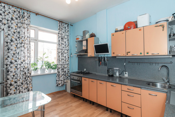 Продам двухкомнатную (2-комн.) квартиру, Дунина-Горкавича ул, 15, Ханты-Мансийск г