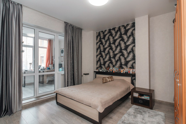 Продам двухкомнатную (2-комн.) квартиру, Дунина-Горкавича ул, 15, Ханты-Мансийск г