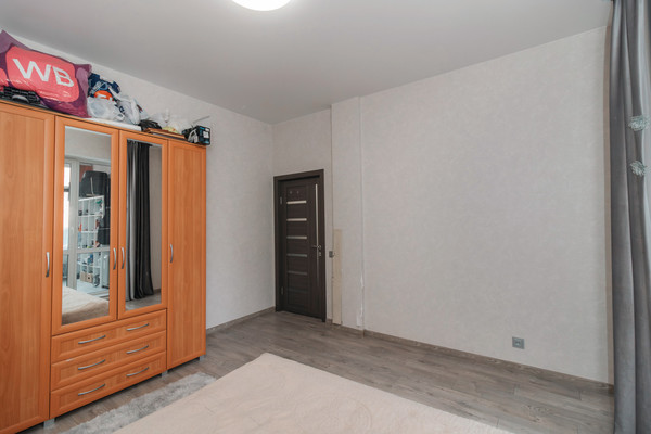 Продам двухкомнатную (2-комн.) квартиру, Дунина-Горкавича ул, 15, Ханты-Мансийск г