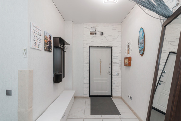 Продам двухкомнатную (2-комн.) квартиру, Дунина-Горкавича ул, 15, Ханты-Мансийск г