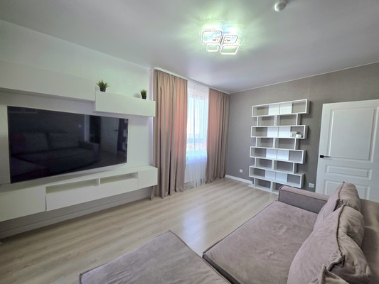 Продам двухкомнатную (2-комн.) квартиру, Луньевская ул, 4, Пермь г