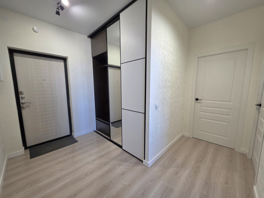 Продам двухкомнатную (2-комн.) квартиру, Луньевская ул, 4, Пермь г