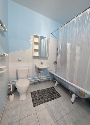 Продам двухкомнатную (2-комн.) квартиру, Луньевская ул, 4, Пермь г