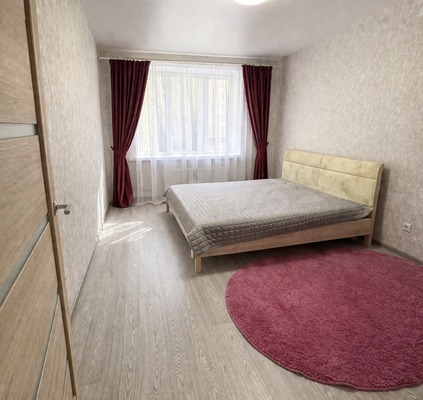 Продам трехкомнатную (3-комн.) квартиру, Чистопольская ул, 4, Казань г