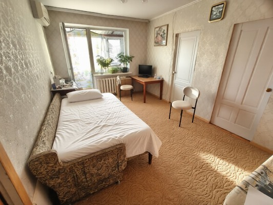 Продам многокомнатную квартиру, Ворошилова ул, 65, Кропоткин г