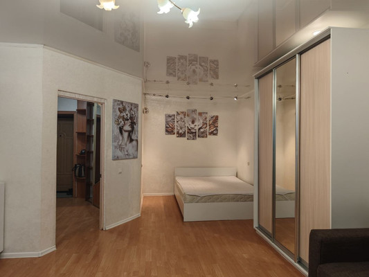 Продам однокомнатную (1-комн.) квартиру, 2-я Азинская ул, 3кв, Казань г