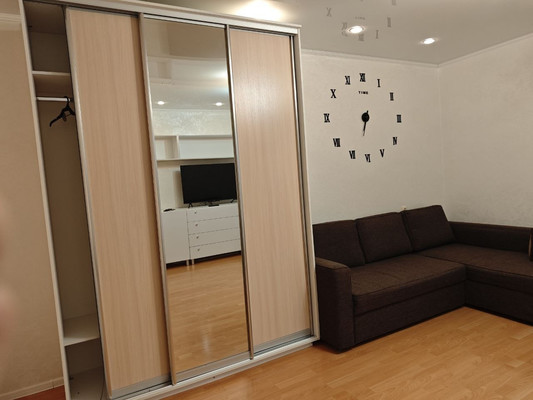 Продам однокомнатную (1-комн.) квартиру, 2-я Азинская ул, 3кв, Казань г