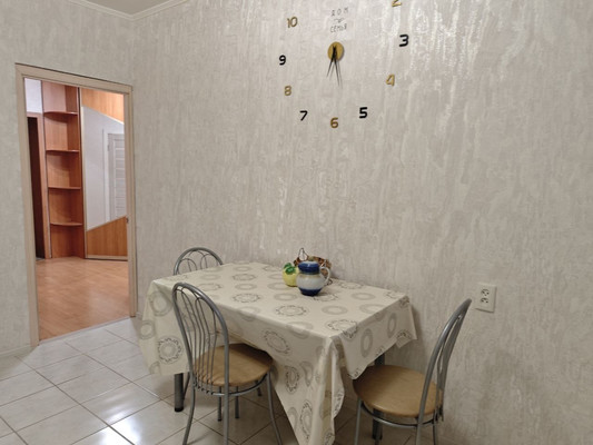 Продам однокомнатную (1-комн.) квартиру, 2-я Азинская ул, 3кв, Казань г