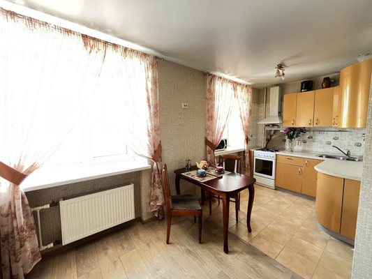 Продам трехкомнатную (3-комн.) квартиру, Ибрагимова пр-кт, 45, Казань г