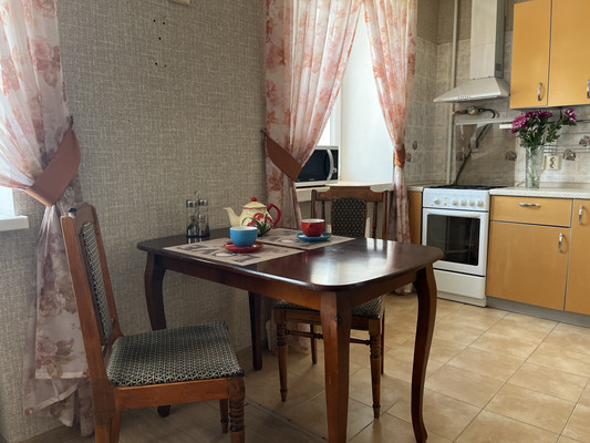 Продам трехкомнатную (3-комн.) квартиру, Ибрагимова пр-кт, 45, Казань г