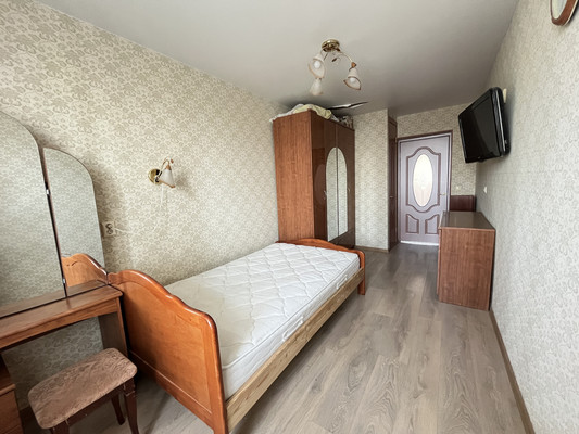 Продам трехкомнатную (3-комн.) квартиру, Ибрагимова пр-кт, 45, Казань г