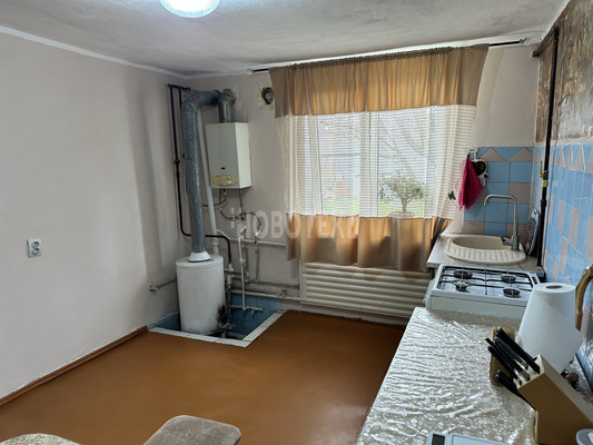 Продам трехкомнатную (3-комн.) квартиру, Октябрьская ул, 6, Северская ст-ца